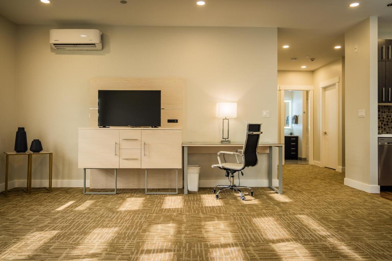 Quality Inn Sunshine Suites Terrace Exteriör bild