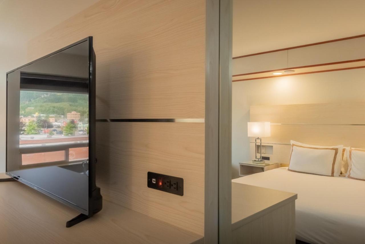 Quality Inn Sunshine Suites Terrace Exteriör bild