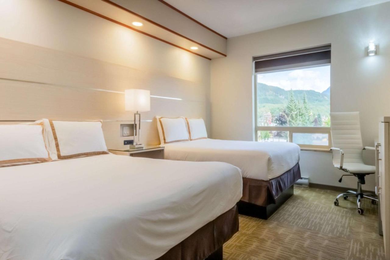 Quality Inn Sunshine Suites Terrace Exteriör bild